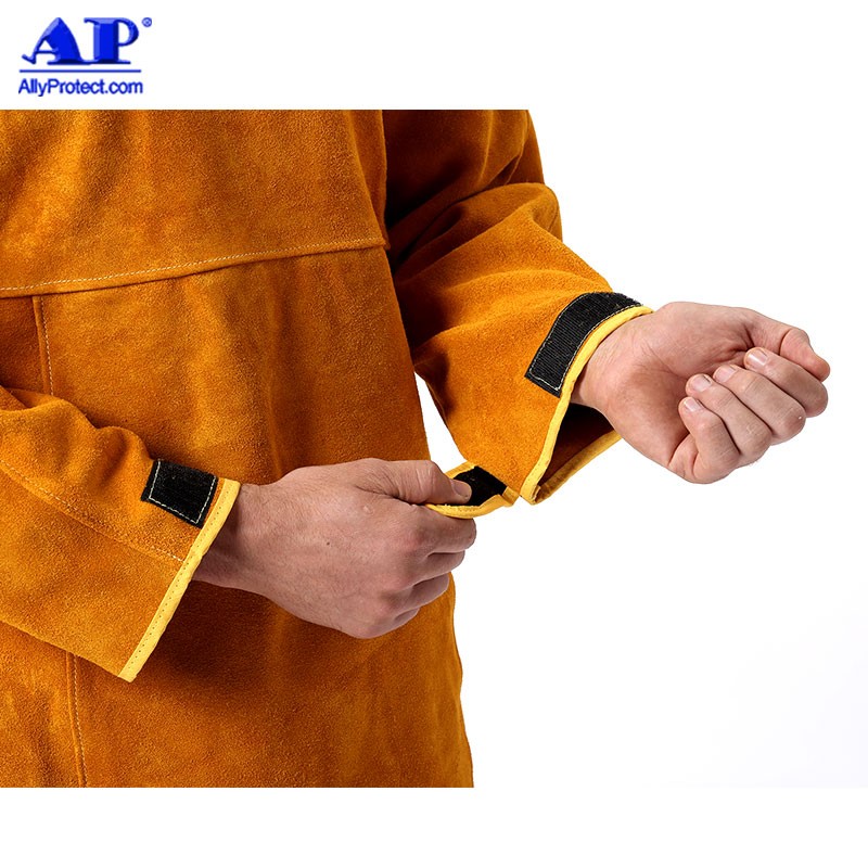 友盟AP-8000金黃色皮護(hù)胸帶領(lǐng)長(zhǎng)袖圍裙圖片3