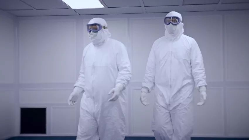 潔凈室防護(hù)服一次性的好還是重復(fù)使用的好4