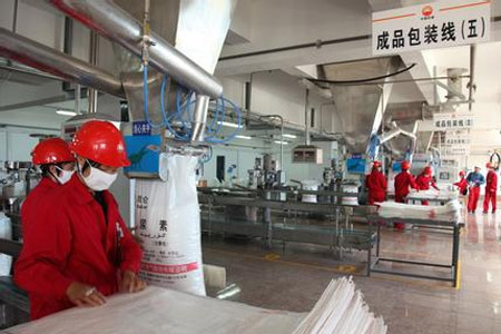 化工行業(yè)生產(chǎn)尿素車間工作場(chǎng)合